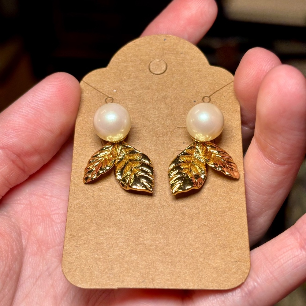 Kate Spade New York Gold-Tone Leaf & Pearl Stud Earrings